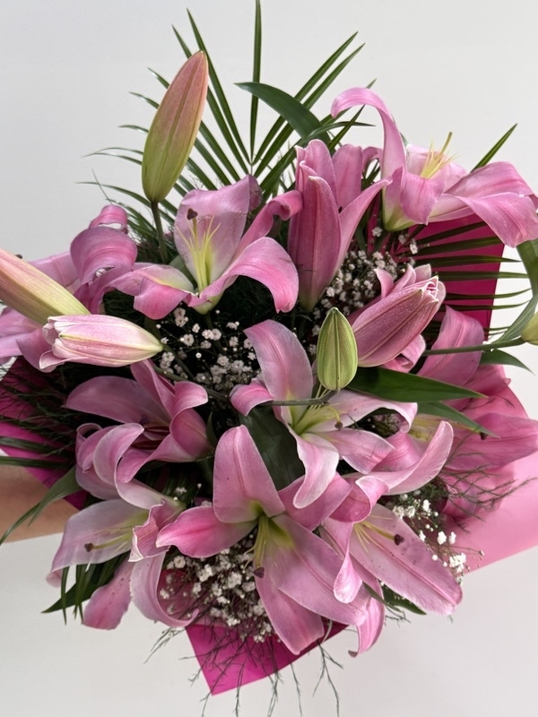 Pembe Lilyum Buketi