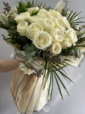 21 İthal Beyaz Gül Buketi - Buca Çiçekçi